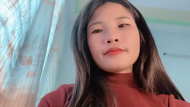 Snapshot of hello_mie chatting on 12.19.25 hello mie online show from 12.19.25