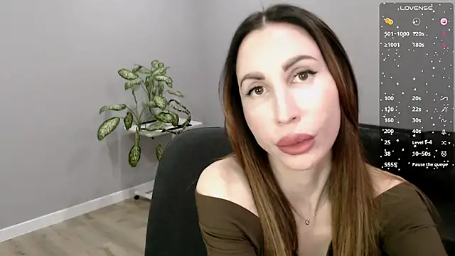 Ella Sea online show from 11.18.25