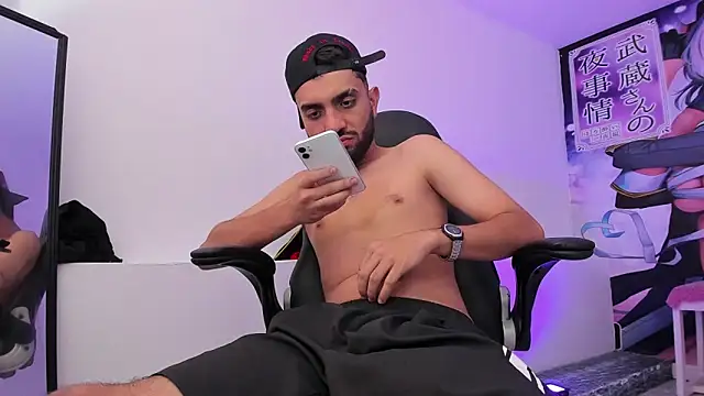 Snapshot of Jeremyy_Boy chatting on 10.11.25 Jeremyy Boy online show from 10.11.25