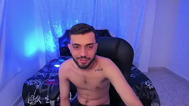 Snapshot of Jeremyy_Boy chatting on 10.24.25 Jeremyy Boy online show from 10.24.25