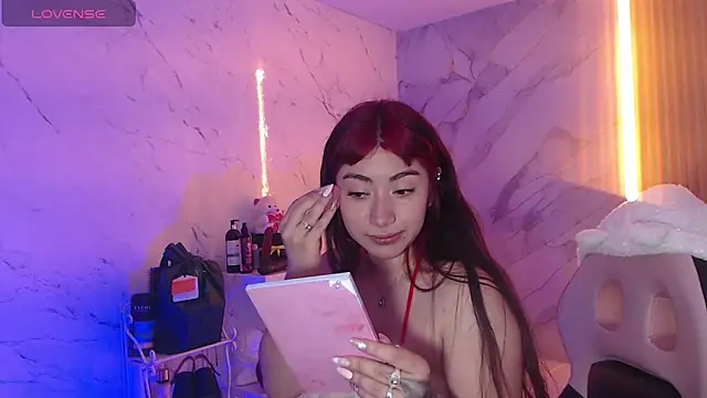 Sophia tf online show from 11.24.25