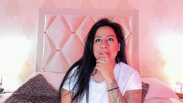 Snapshot of SeleneCarter chatting on 04.23.26 SeleneCarter online show from 04.23.26