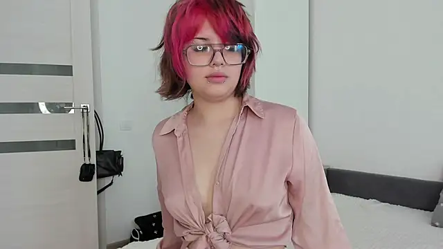 Snapshot of VerniceEngelking chatting on 06.23.26 VerniceEngelking online show from 06.23.26