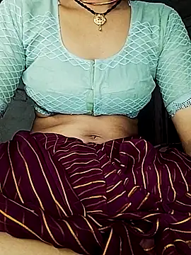 Snapshot of Hut_rotu_cute chatting on 05.26.26 Hut rotu cute online show from 05.26.26