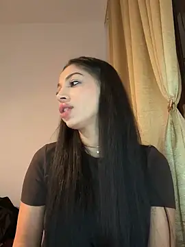 Bella Vixen  online show from 10.15.25