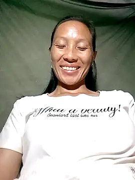 Snapshot of Lisa_pusy chatting on 10.12.25 Lisa pusy online show from 10.12.25