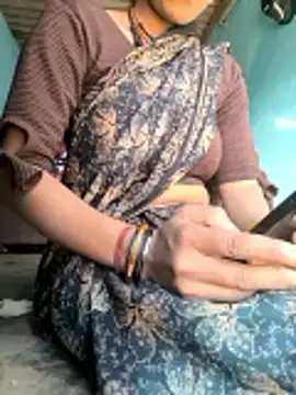 Snapshot of CUTGIRL76 chatting on 12.18.25 CUTGIRL76 online show from 12.18.25