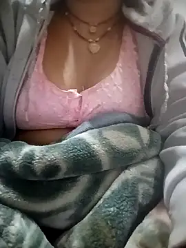 Snapshot of CUTGIRL76 chatting on 12.21.25 CUTGIRL76 online show from 12.21.25