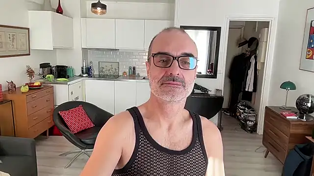 Milkywaymen online show from 03.12.26