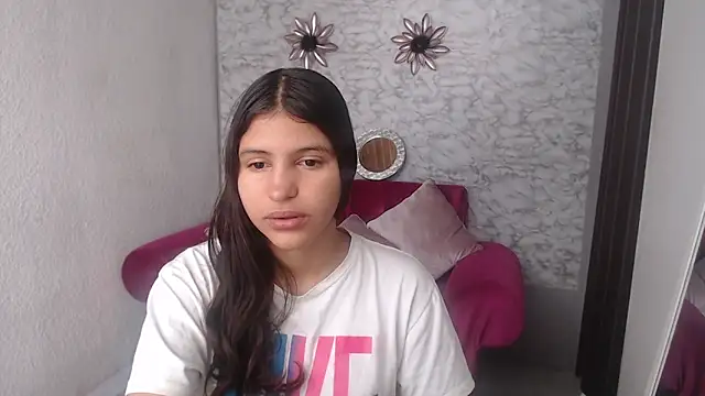 Evagirl69 online show from 10.20.25