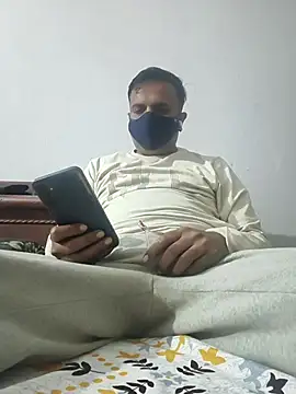 vardh033 online show from 12.05.25