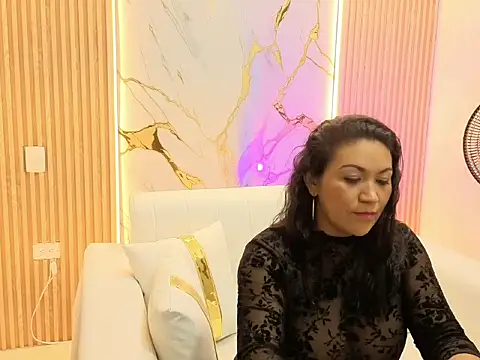 Snapshot of Madam_Hott chatting on 09.09.25 Madam Hott online show from 09.09.25