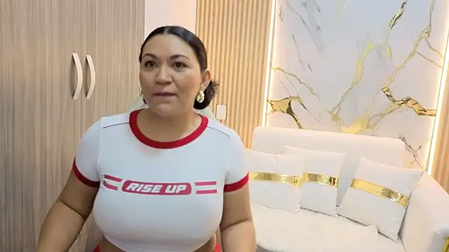 Snapshot of Madam_Hott chatting on 09.15.25 Madam Hott online show from 09.15.25