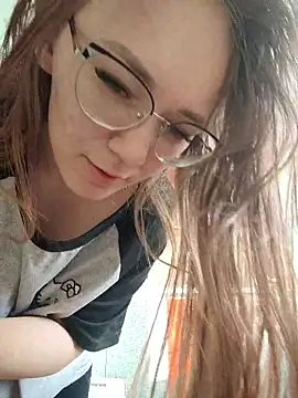 Snapshot of AlisaWyn chatting on 01.16.26 AlisaWyn online show from 01.16.26