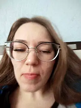 Snapshot of AlisaWyn chatting on 01.19.26 AlisaWyn online show from 01.19.26