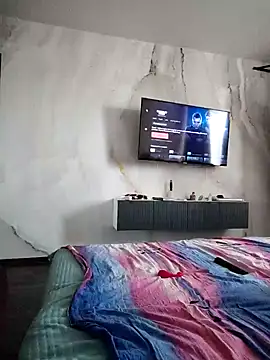 Snapshot of AlisaWyn chatting on 02.15.26 AlisaWyn online show from 02.15.26