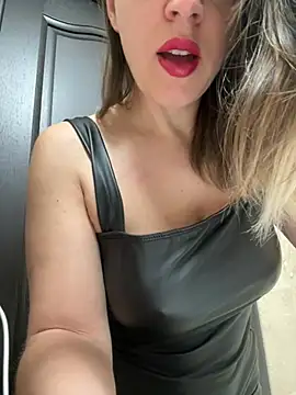 Snapshot of ladywithbigass chatting on 01.24.25 ladywithbigass online show from 01.24.25