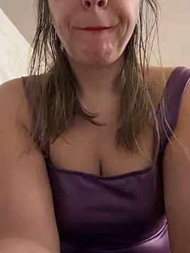 Snapshot of ladywithbigass chatting on 10.06.25 ladywithbigass online show from 10.06.25