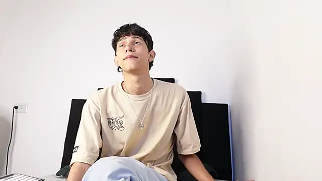 alexmark  online show from 10.28.25