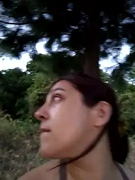 Snapshot of caronicole77 chatting on 04.04.26 caronicole77 online show from 04.04.26