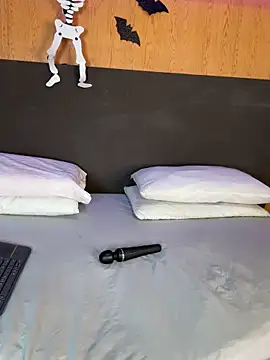 Alexia  cox online show from 10.31.25