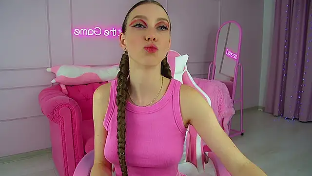 Snapshot of VeronicaVances chatting on 09.19.25 VeronicaVances online show from 09.19.25