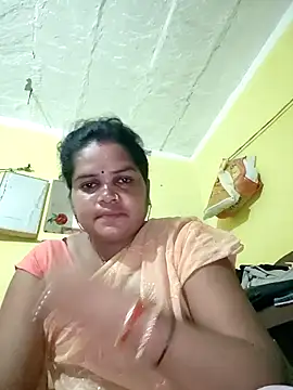 Snapshot of Rashi_cut chatting on 09.18.25 Rashi cut online show from 09.18.25