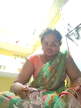 Snapshot of Rashi_cut chatting on 10.09.25 Rashi cut online show from 10.09.25