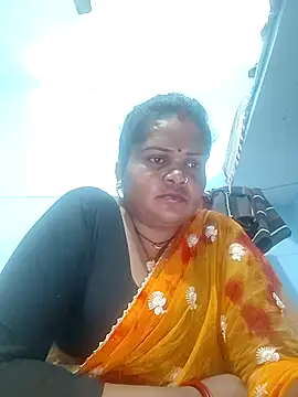 Snapshot of Rashi_cut chatting on 10.17.25 Rashi cut online show from 10.17.25