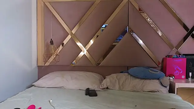 Sophia moo  online show from 03.20.26