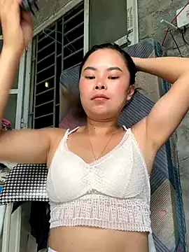 Snapshot of han-cute chatting on 09.17.25 han-cute online show from 09.17.25