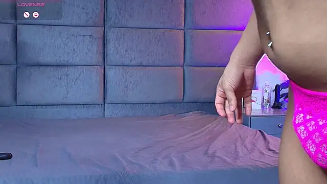 Slenna Moon online show from 03.21.26