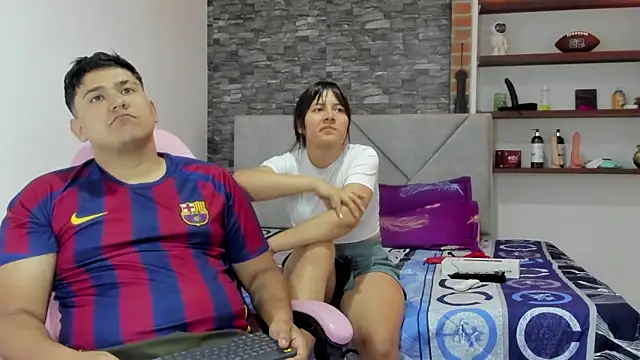 Snapshot of Sexxyy_Couple_ chatting on 01.08.26 Sexxyy Couple online show from 01.08.26