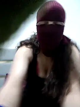 Snapshot of Ahalm chatting on 11.01.25 Ahalm online show from 11.01.25