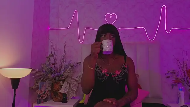 Snapshot of Paulina_Sodi chatting on 10.22.25 Paulina Sodi online show from 10.22.25