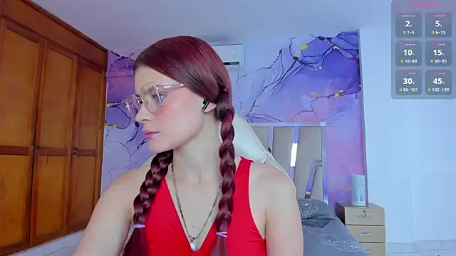 Snapshot of EvaKalifa chatting on 09.10.25 EvaKalifa online show from 09.10.25