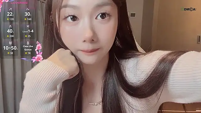 Snapshot of Makinghappymyself_ chatting on 11.24.25 Makinghappymyself online show from 11.24.25