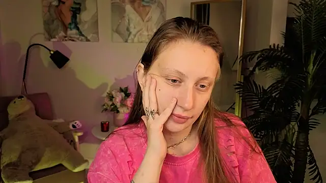 Snapshot of babydarkness chatting on 09.23.25 babydarkness online show from 09.23.25