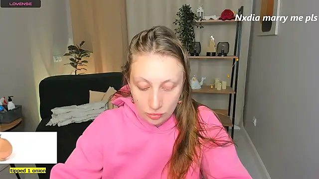 Snapshot of babydarkness chatting on 09.27.25 babydarkness online show from 09.27.25