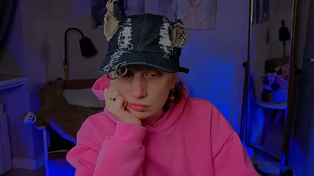 Snapshot of babydarkness chatting on 10.16.25 babydarkness online show from 10.16.25