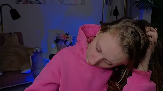 Snapshot of babydarkness chatting on 10.17.25 babydarkness online show from 10.17.25