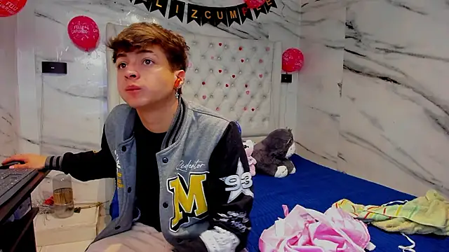 Ari and Storm online show from 03.04.26