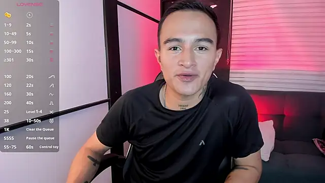 Snapshot of LiamDeep chatting on 09.23.25 LiamDeep online show from 09.23.25