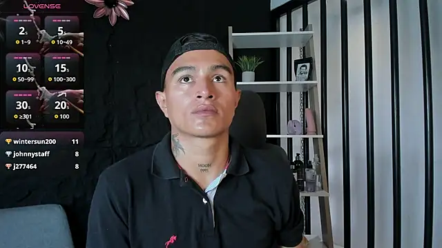 Snapshot of LiamDeep chatting on 09.24.25 LiamDeep online show from 09.24.25