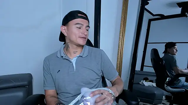 Snapshot of LiamDeep chatting on 10.03.25 LiamDeep online show from 10.03.25