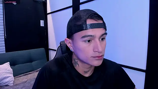 Snapshot of LiamDeep chatting on 10.07.25 LiamDeep online show from 10.07.25
