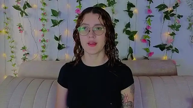 MiaWinxxx online show from 10.25.25