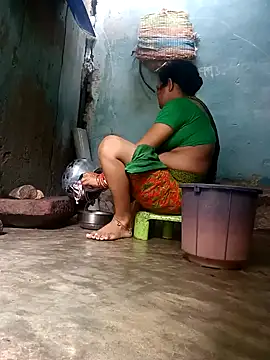 Snapshot of gulapi-gulistan180 chatting on 09.24.25 gulapi-gulistan180 online show from 09.24.25