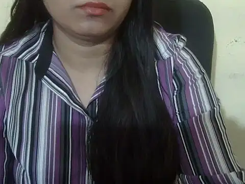 Aanya Hazel online show from 12.01.25