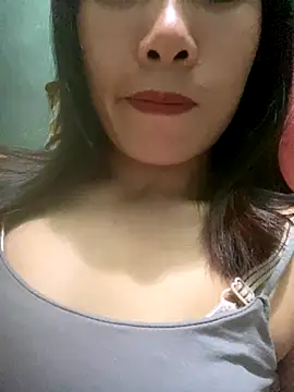 Snapshot of tieu_muoi chatting on 10.19.25 tieu muoi online show from 10.19.25